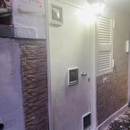 Blessing House נאפולי